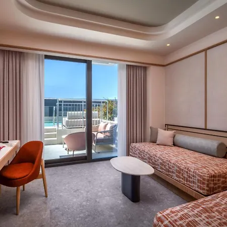 Trendy Perge & Hotel 5*