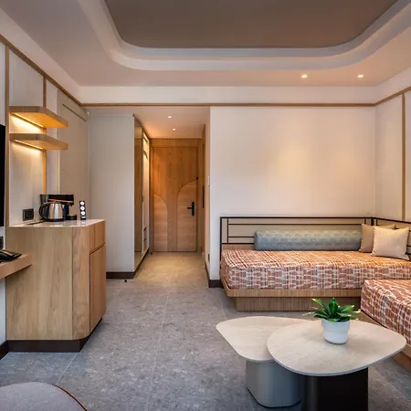 Trendy Perge & Hotel