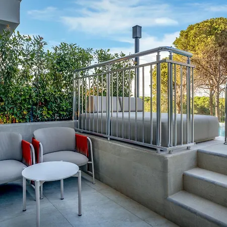 Trendy Perge & Hotel