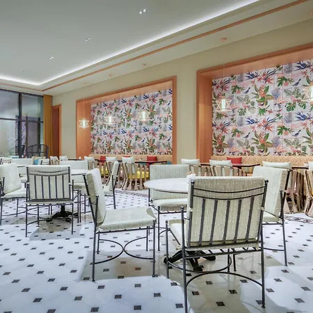 Trendy Perge & Hotel